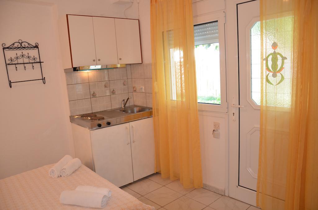 Chrisi Akti Hotel Skala Potamia  Zimmer foto
